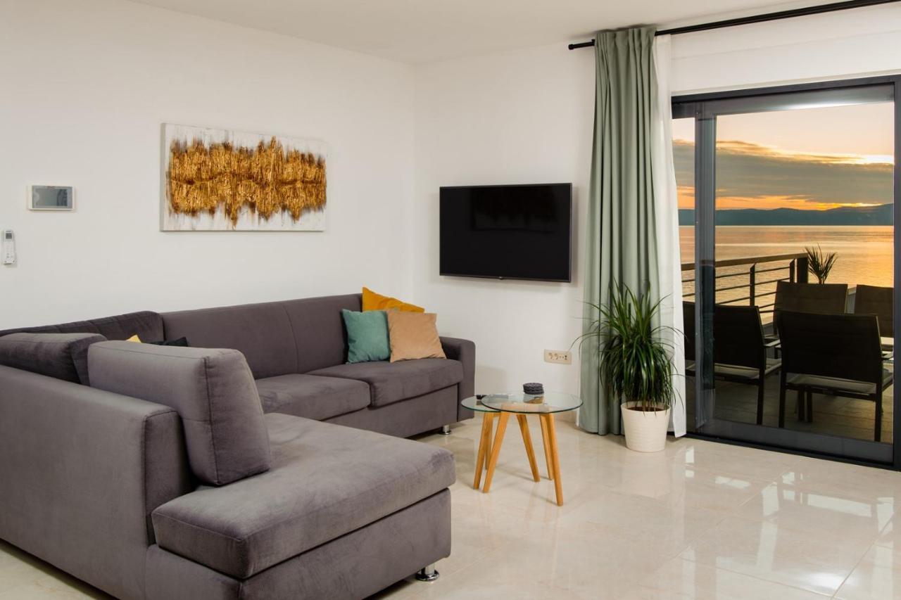 Villa Leona A Luxury Villa Near Makarska, Heated Pool Живогошче Экстерьер фото